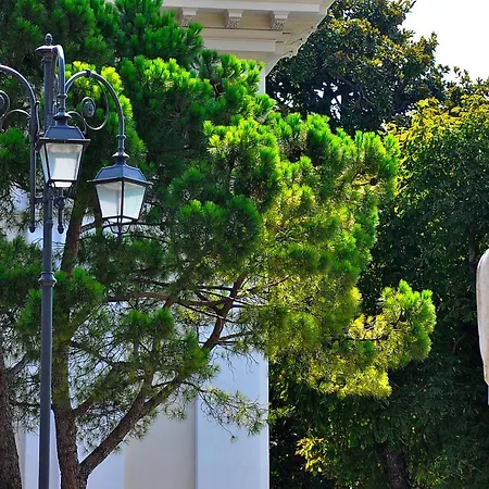 Hotel Meublè Olivi