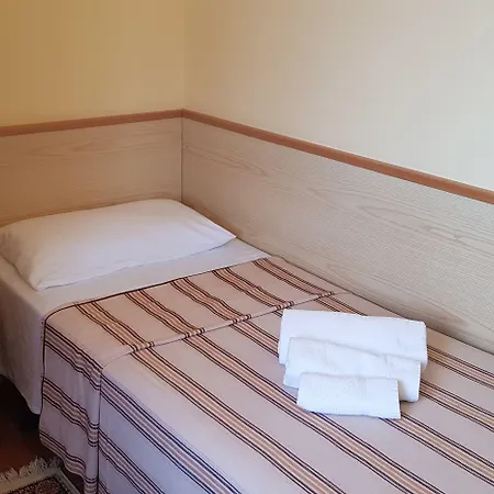 Meuble Olivi Otel